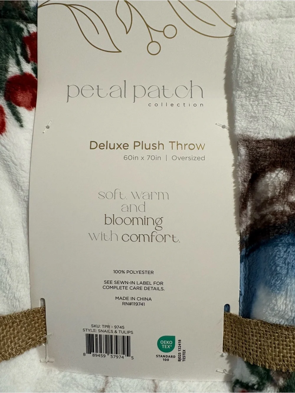 Snail Plush Throw - Plush Soft White with Blue and Red Print 60x70